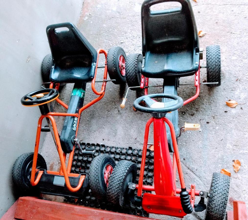 Ow Wilk - Pokoje I Domki Z Aneksami Kuchennymi, Parking, Plac Zabaw Leba Bagian luar foto